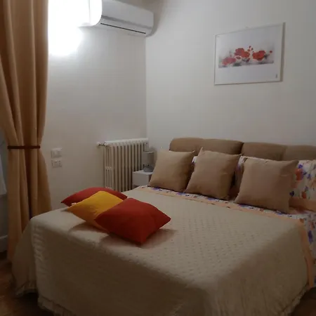 Lägenhet La Casetta Di Amenorade Le Grazie (Tuscany)